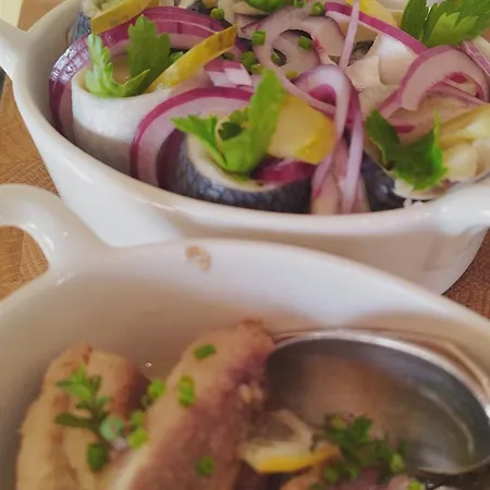 Küstenliebe Gartenpension&ferienwohnungen 3*